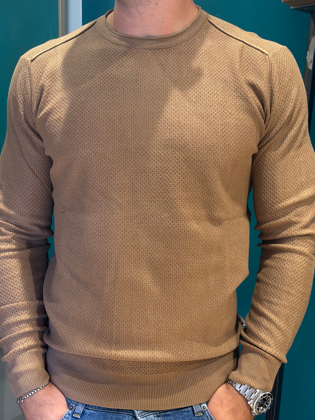 Maglione girocollo cammello