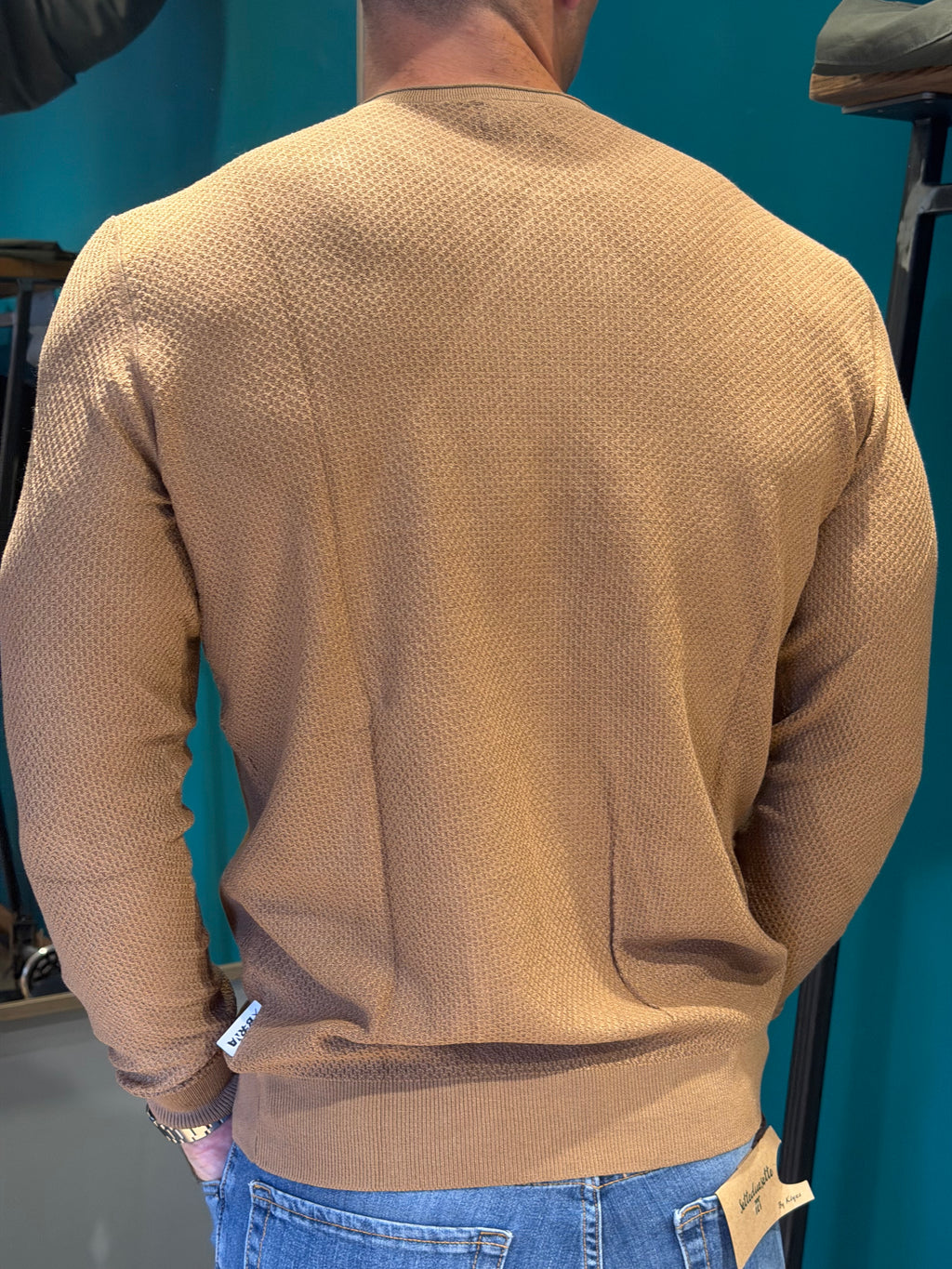 Maglione girocollo cammello