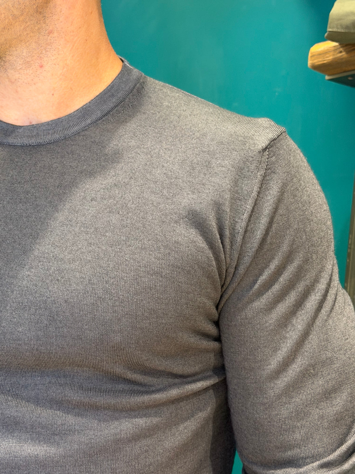 Maglione girocollo grigio