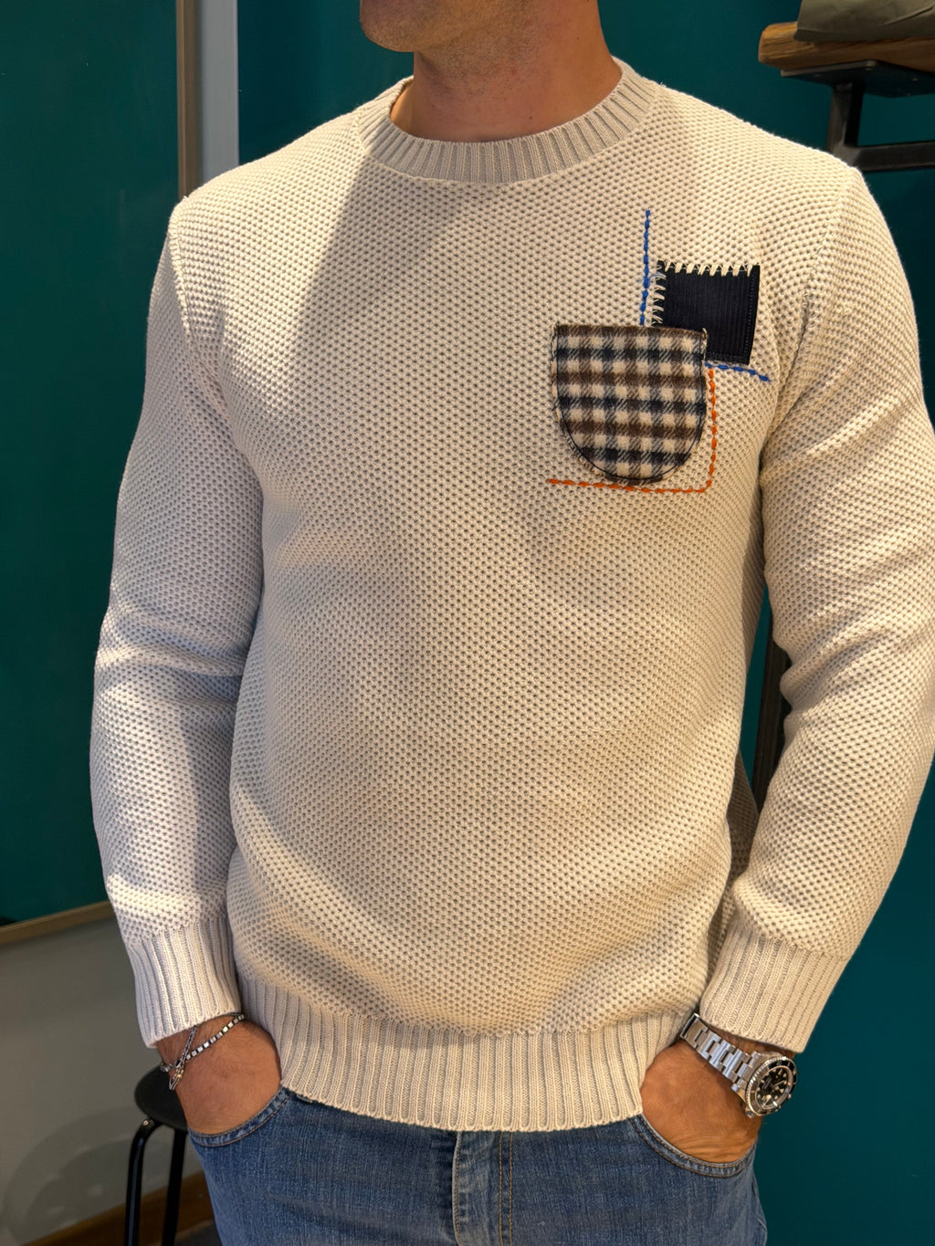 Maglione girocollo taschino panna
