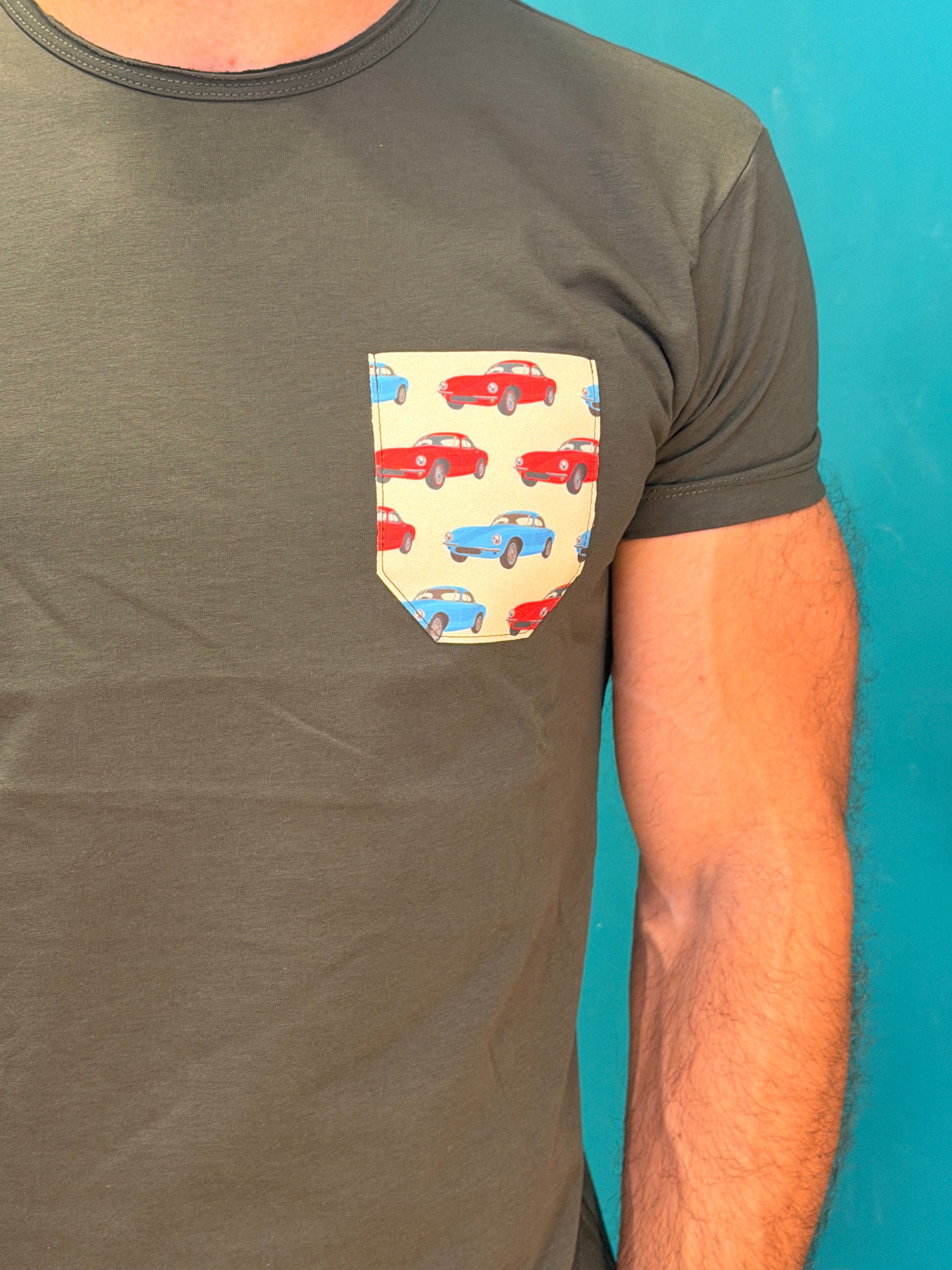 T-shirt Pocket Auto Vintage Verde Militare v2