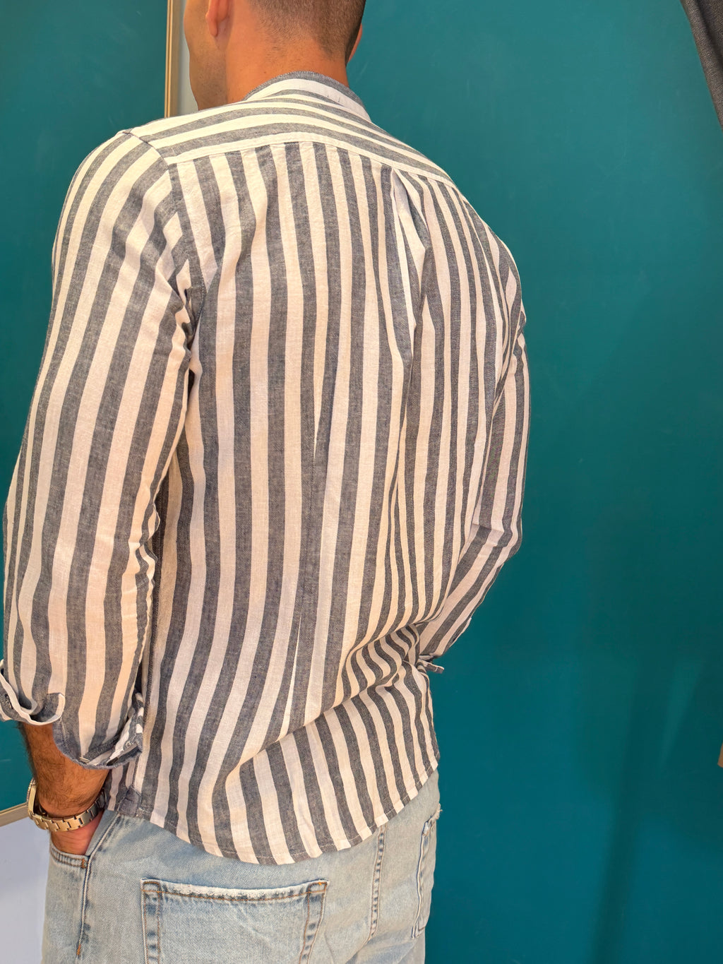 Camicia Righe Ampie Collo Coreano Grigio