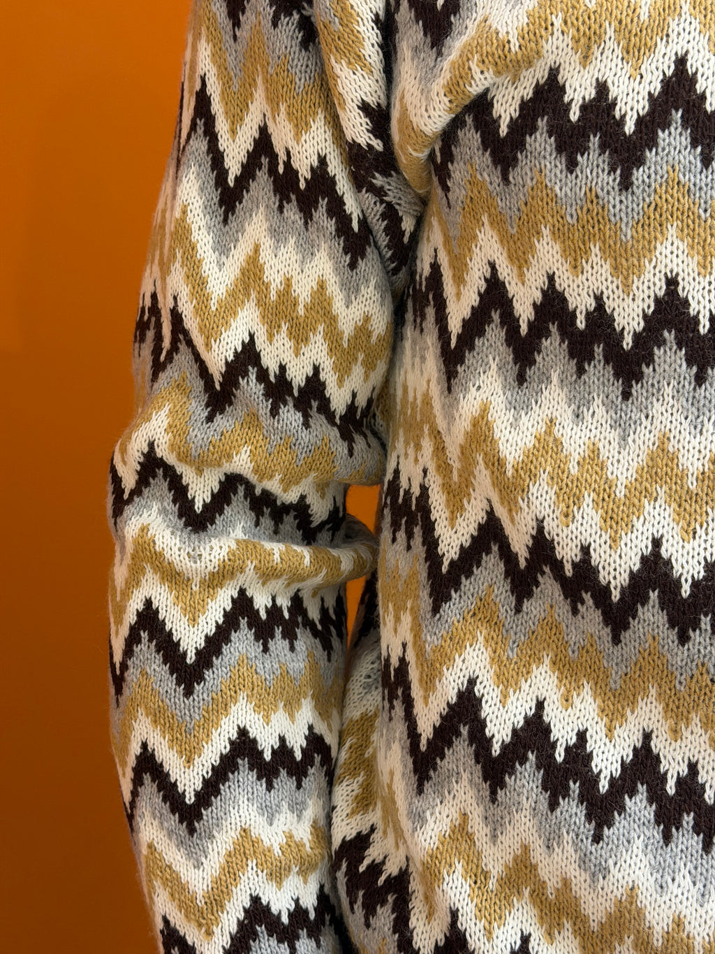 Maglione girocollo a disegno zigzag multicolore