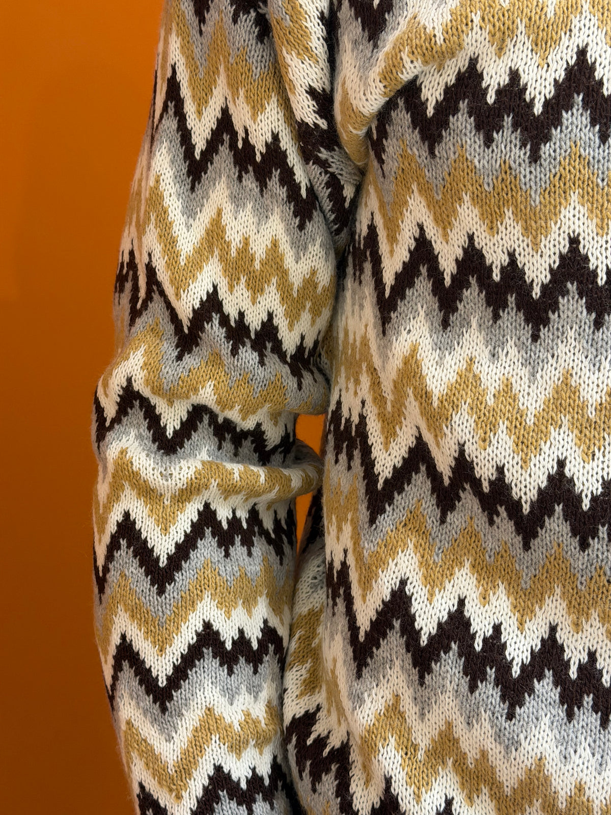 Maglione girocollo a disegno zigzag multicolore