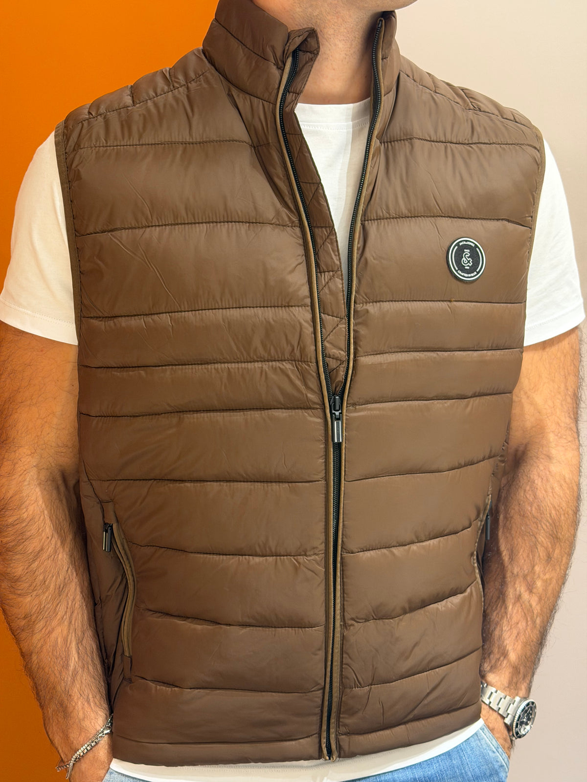Gilet smanicato imbottito marrone