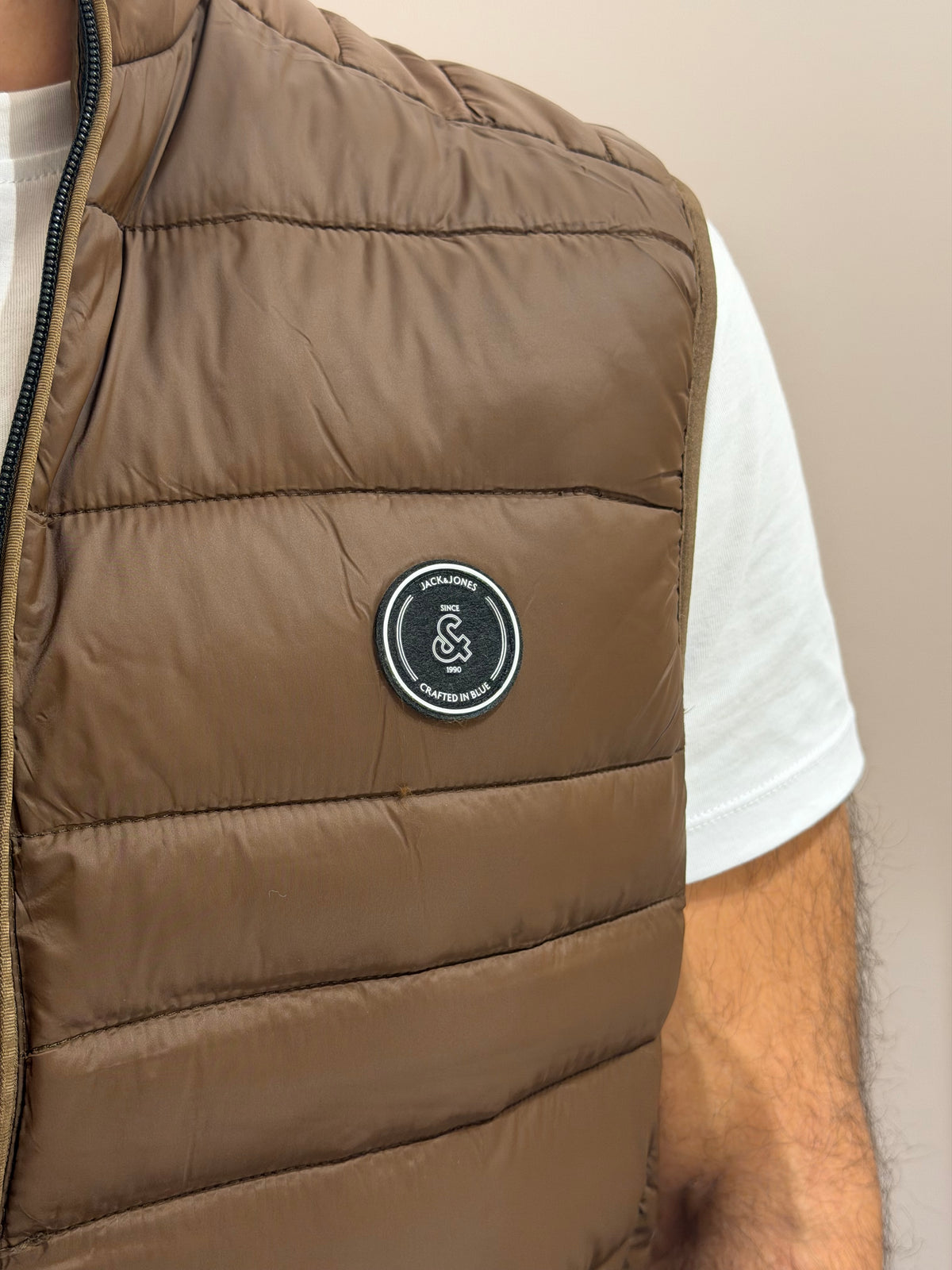 Gilet smanicato imbottito marrone
