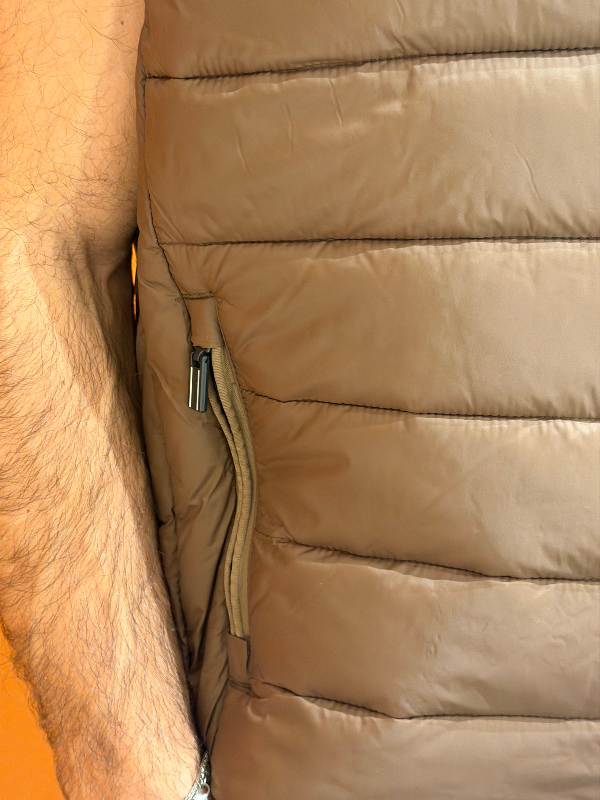Gilet smanicato imbottito marrone