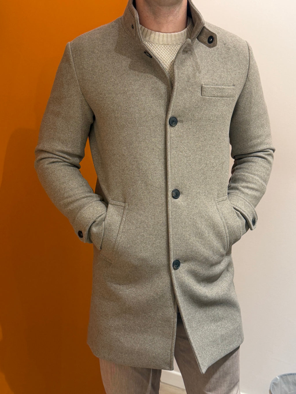 Cappotto monopetto grigio melange con inserto imbottito