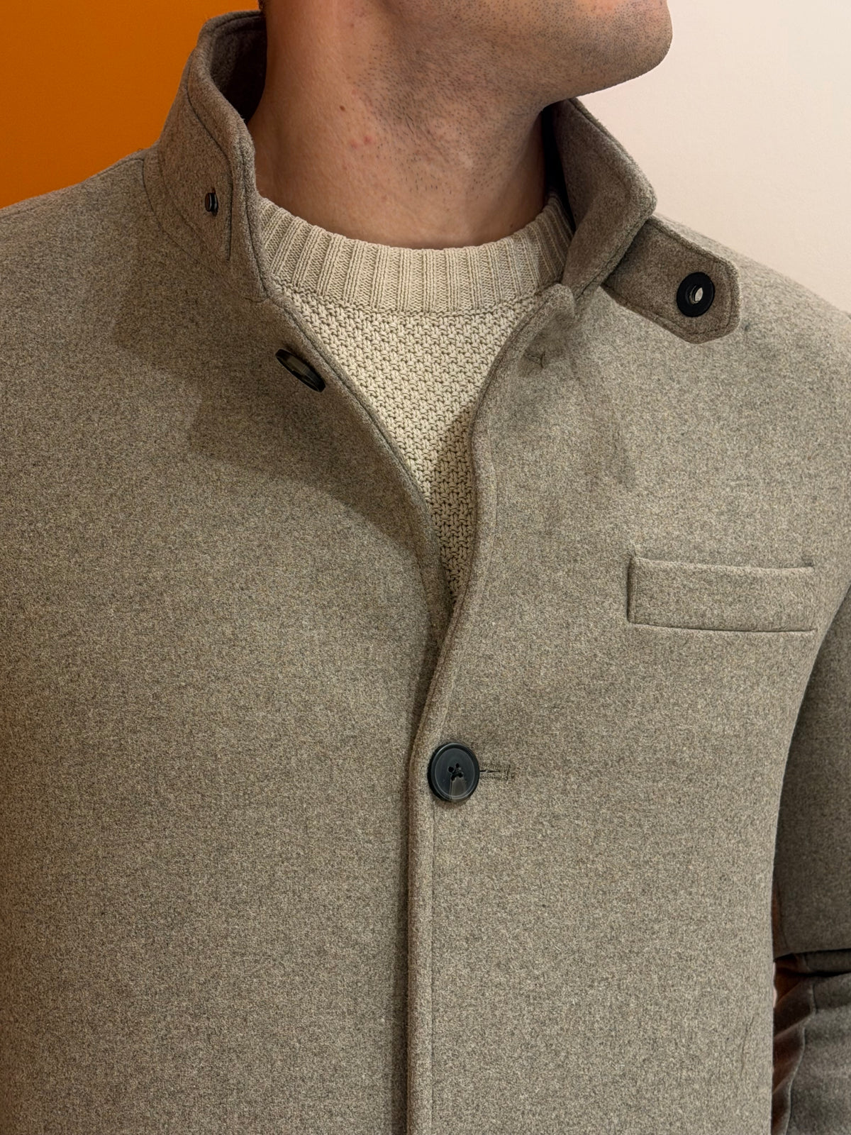 Cappotto monopetto grigio melange con inserto imbottito